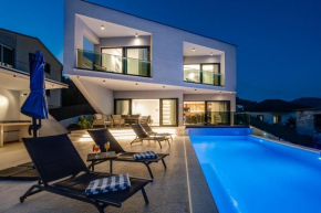 Villa Summer side, Marina